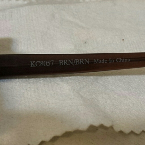 Sunglass Reaction - Picture 5 of 8